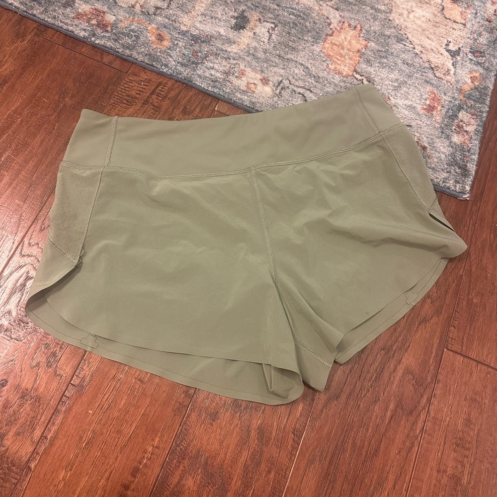 Women’s Athleta Run With It 3.5” Shorts Sage M